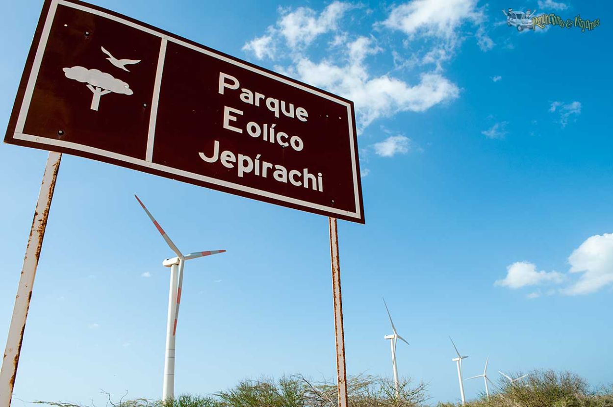Parque Eólico de La Guajira, los gigantes de energía en medio del desierto - Renunciamos y Viajamos